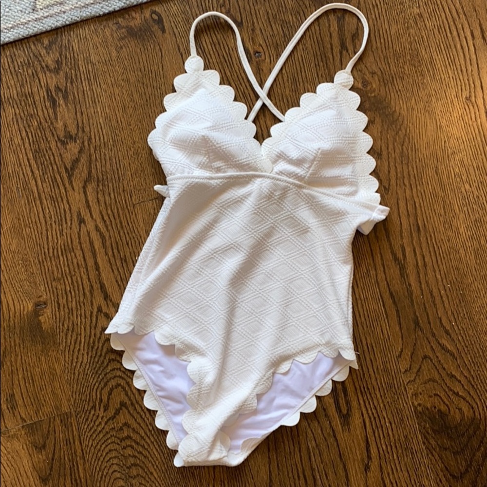 NWT one- piece swimsuit